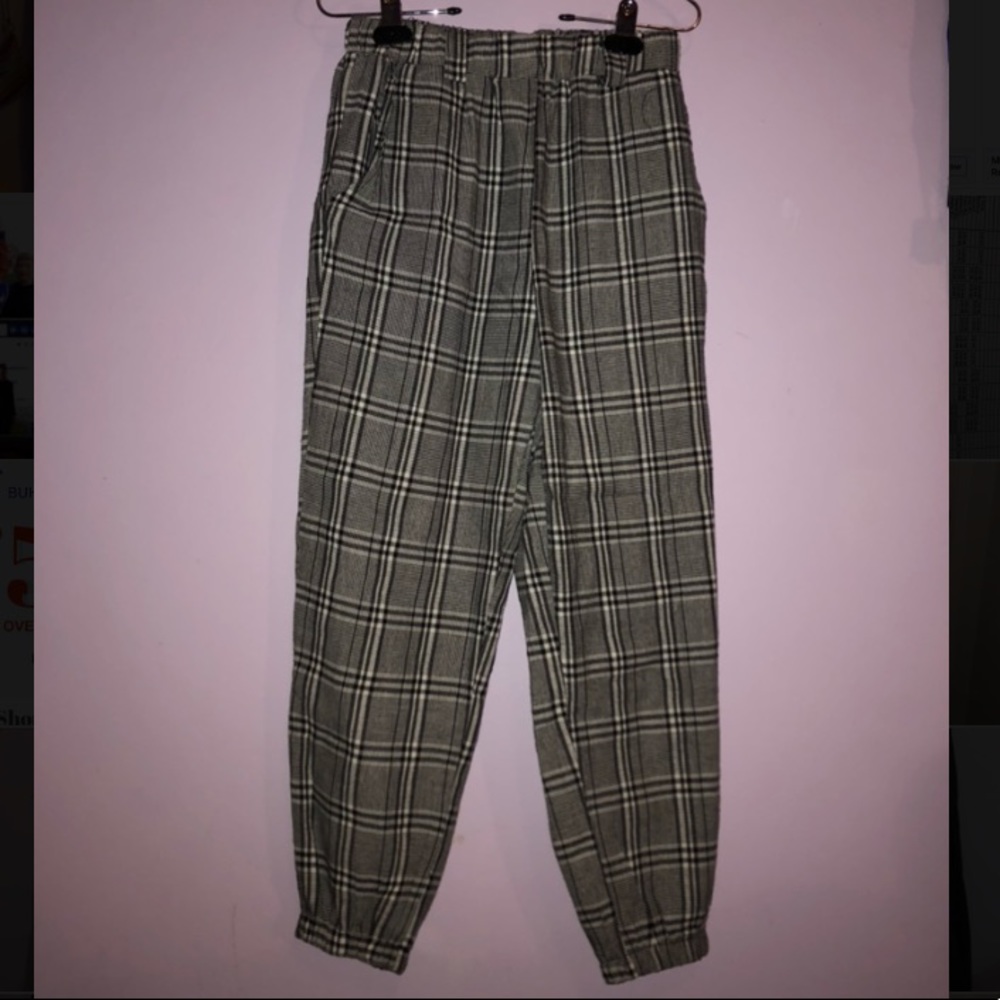 black and white checkered/ plaid anklecropped pant